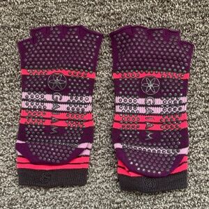 GAIAM Purple and Pink Non-Slip Yoga Socks